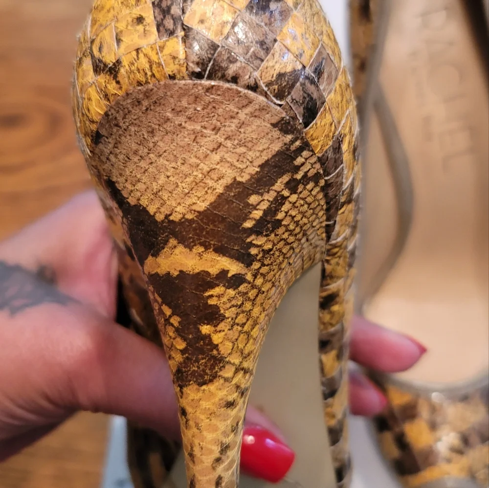 NWT Rachel Roy Snakeskin Mustard Yellow Gold Gray Taupe Tan Beige Peep Toe Heels - Picture 4 of 10